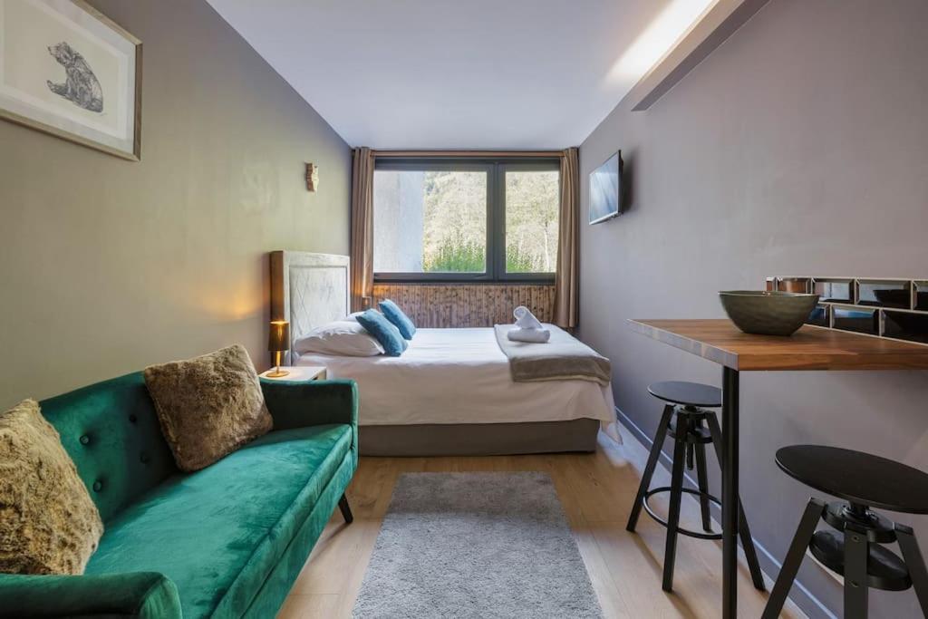 Fantastic Studio By The Lake With Mountain View Chamonix Buitenkant foto